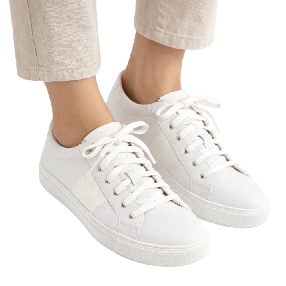 Club Monaco Jowenna White Low Top Sneaker Women’s Size 9 EUR 39 Lace Up NIB